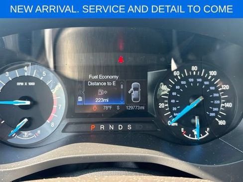 Used 2016 Ford Fusion SE w/ Equipment Group 201A FWD image 11