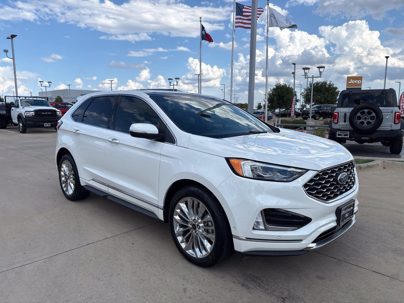 Used 2020 Ford Edge Titanium w/ Equipment Group 301A FWD image 8