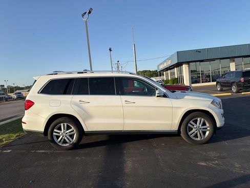 Used 2015 Mercedes-Benz GL 450 4MATIC image 4