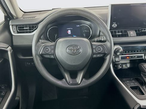 Used 2025 Toyota RAV4 XLE FWD image 18