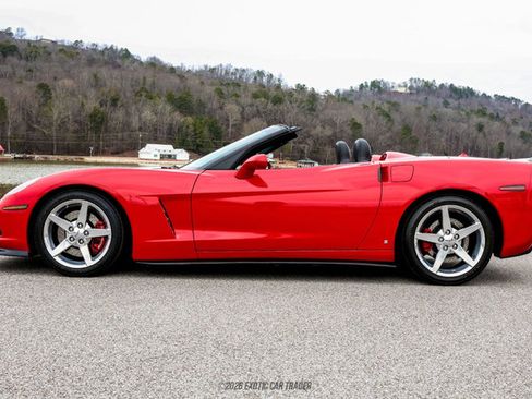 Used 2005 Chevrolet Corvette Convertible w/ Preferred Equipment Group image 3