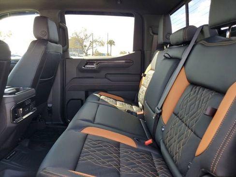 New 2026 GMC Sierra 1500 AT4 w/ Technology Package AWD/4WD image 13