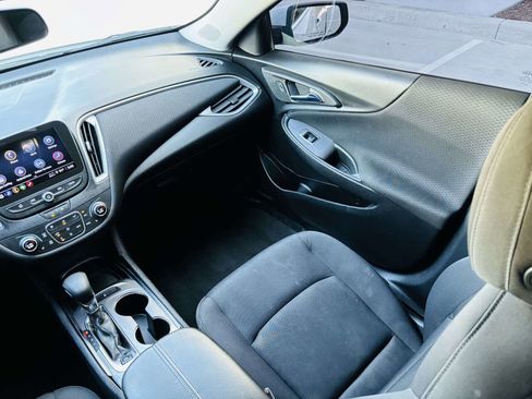 Used 2022 Chevrolet Malibu LT image 12