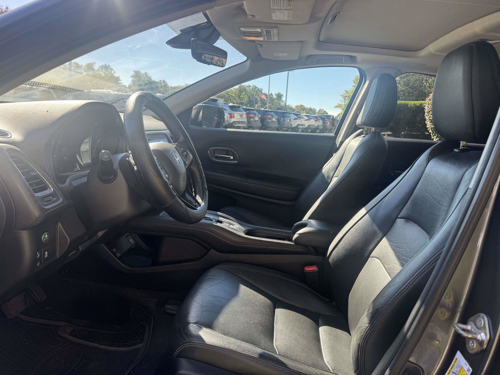 Used 2019 Honda HR-V Touring image 15
