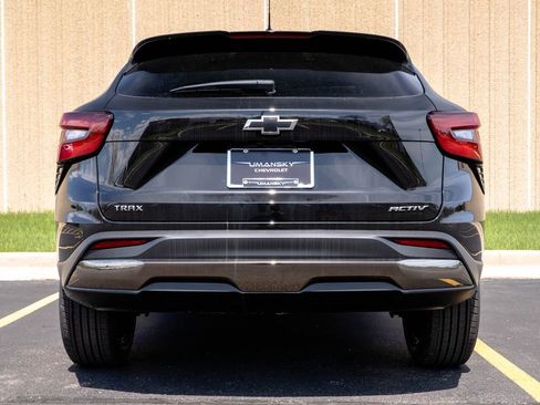 New 2026 Chevrolet Trax ACTIV FWD image 8
