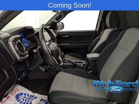 Used 2021 Toyota Tacoma TRD Sport image 22