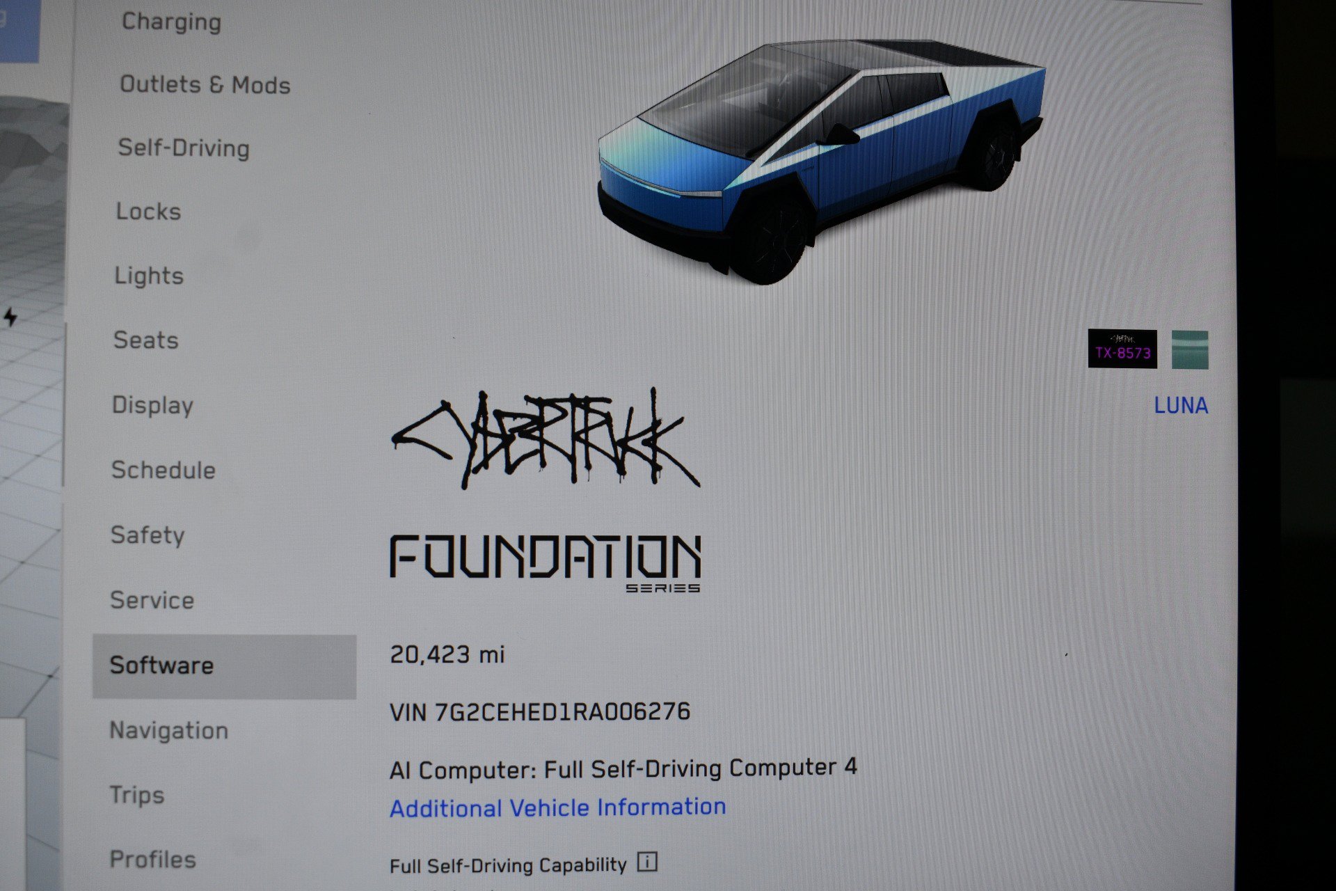 Used 2024 Tesla Cybertruck AWD Crew Cab image 25