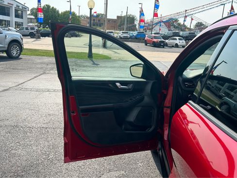Used 2023 Ford Escape ST-Line w/ Tech Pack #1 AWD/4WD image 16
