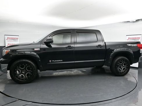 Used 2011 Toyota Tundra 4x4 CrewMax image 5