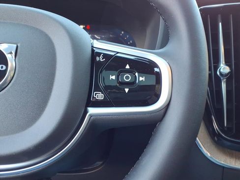 New 2026 Volvo XC60 B5 Core w/ Climate Package image 21