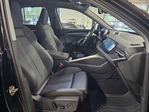 New 2025 Audi Q5 Prestige image 9