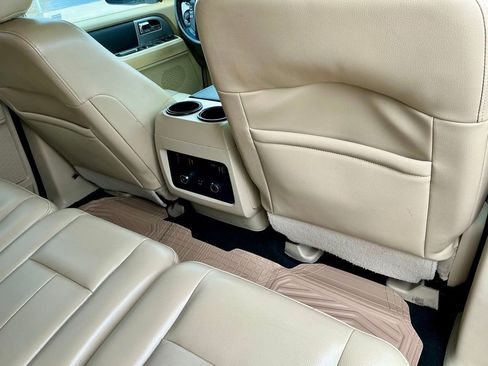 Used 2017 Ford Expedition EL XLT w/ Equipment Group 201A AWD/4WD image 26