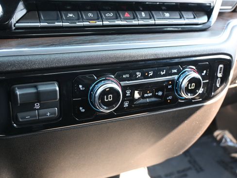 Used 2025 GMC Sierra 1500 SLT image 26