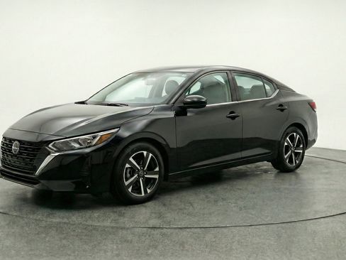 Used 2025 Nissan Sentra SV FWD image 3