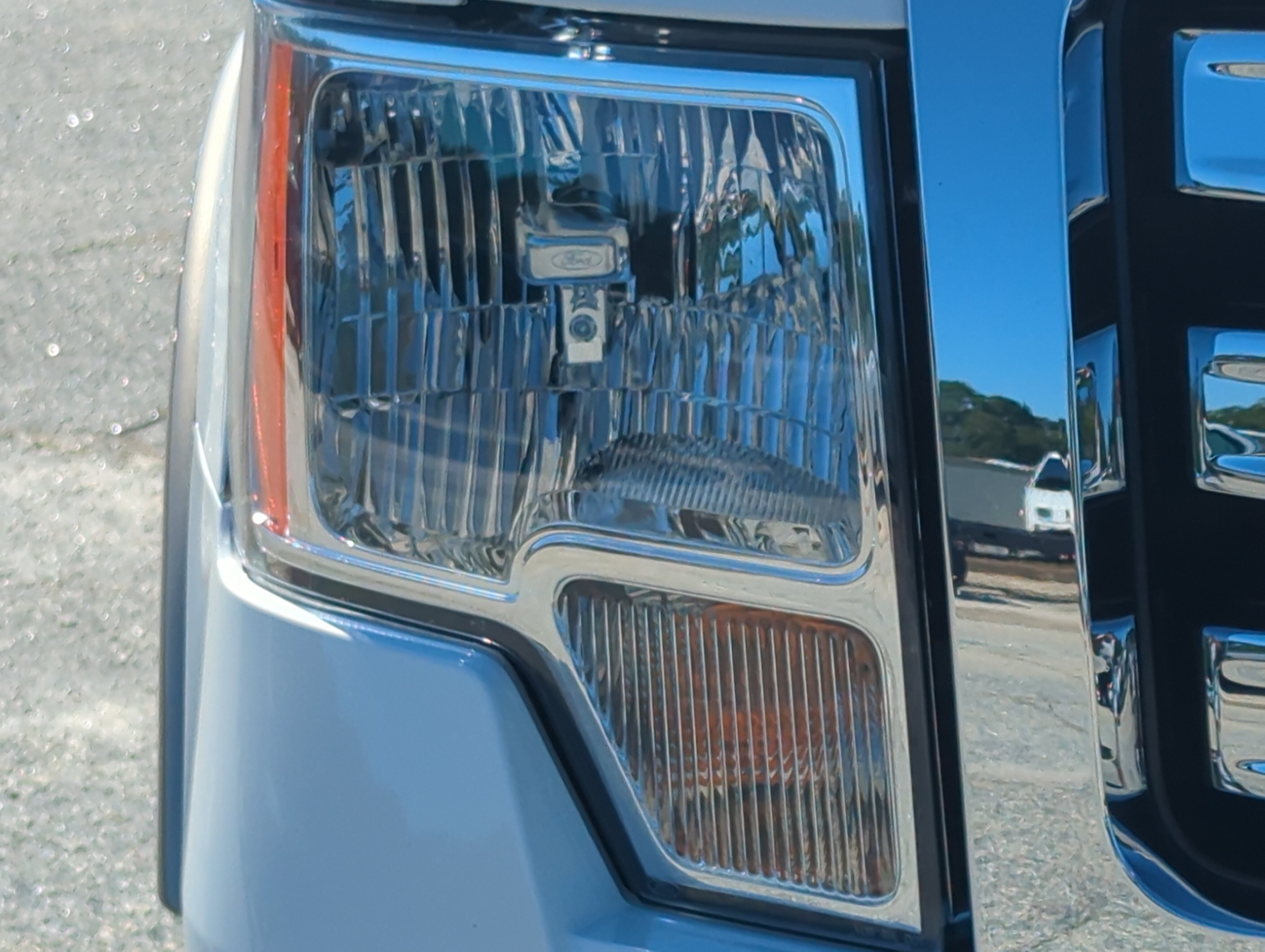 Used 2013 Ford F150 Lariat w/ Mid Equipment Group AWD/4WD image 8