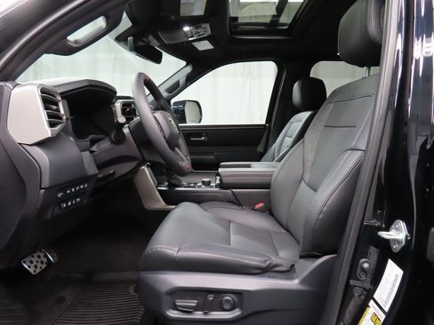 Used 2025 Toyota Sequoia SR5 image 9