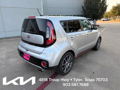 Used 2018 Kia Soul ! FWD image 11