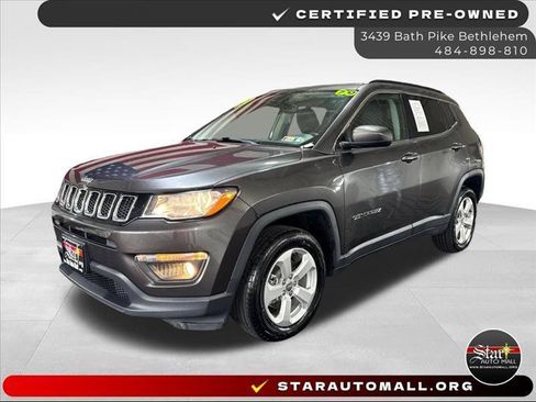 Used 2019 Jeep Compass Latitude AWD/4WD image 1