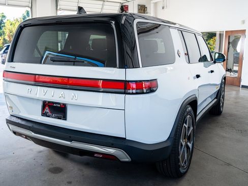 Used 2023 Rivian R1S Adventure image 26