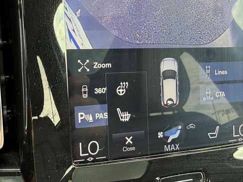 Used 2019 Volvo XC40 T5 Momentum AWD/4WD image 23