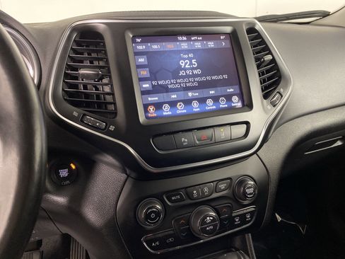 Used 2021 Jeep Cherokee Latitude Lux w/ Comfort/Convenience Group image 29