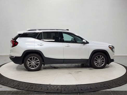 Used 2022 GMC Terrain SLT w/ Infotainment Package II FWD image 8