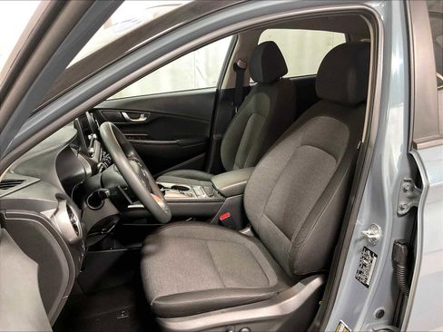 Used 2023 Hyundai Kona SE image 10