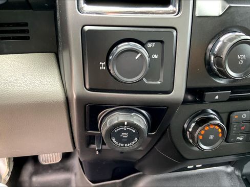 Used 2016 Ford F150 XLT w/ Equipment Group 302A Luxury RWD image 10