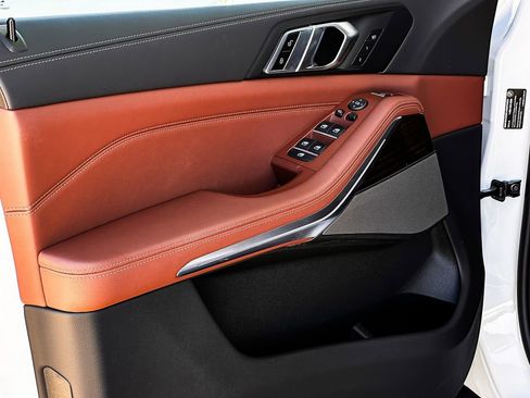 New 2026 BMW X5 xDrive40i w/ Premium Package image 11