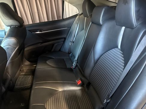 Used 2022 Toyota Camry SE FWD image 16