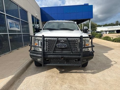 Used 2022 Ford F350 XLT w/ XLT Premium Package AWD/4WD image 3