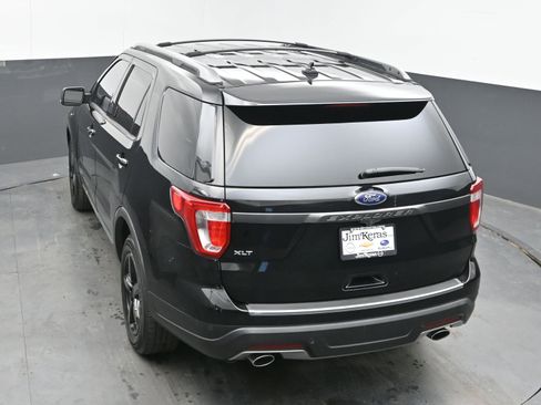 Used 2018 Ford Explorer XLT w/ Equipment Group 201A image 34