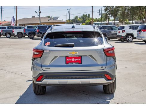 Used 2026 Chevrolet Trax LT w/ Driver Confidence Package FWD image 7