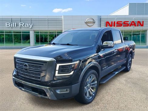 Certified 2024 Nissan Titan Platinum Reserve w/ Moonroof Package image 2
