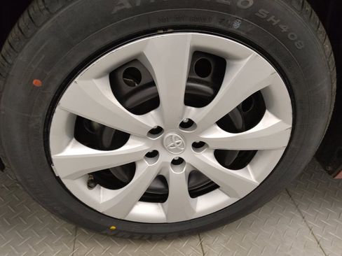 Used 2022 Toyota Corolla LE FWD image 31