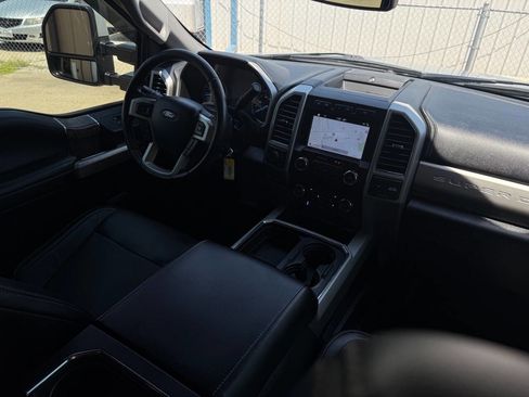 Used 2019 Ford F250 Lariat w/ Lariat Value Package image 26