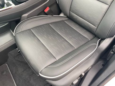 New 2026 Buick Enclave Sport Touring w/ Power Package FWD image 21