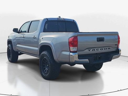 Used 2016 Toyota Tacoma SR5 w/ SR5 Appearance Package (SN) RWD image 8
