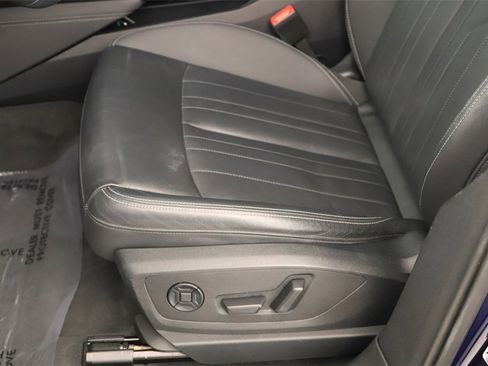 Certified 2022 Audi e-tron Premium image 25