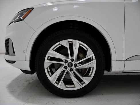 Used 2021 Audi Q7 2.0T Premium Plus w/ Premium Plus Package AWD/4WD image 7