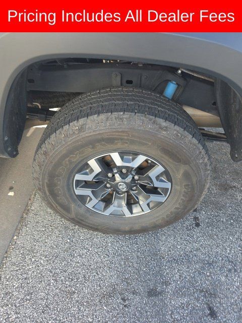 Used 2019 Toyota Tacoma TRD Off-Road AWD/4WD image 3