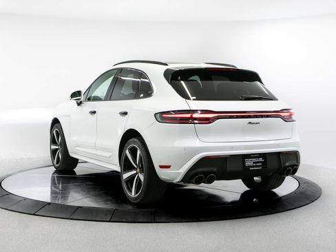 Used 2023 Porsche Macan AWD/4WD image 3