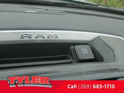 Used 2024 RAM 2500 Big Horn w/ Level 2 Equipment Group AWD/4WD image 34