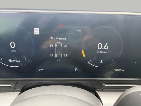 Used 2024 Hyundai Kona SEL w/ Convenience Package FWD image 24