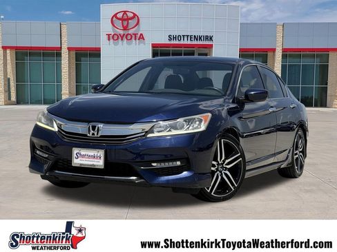 Used 2017 Honda Accord Sport image 1