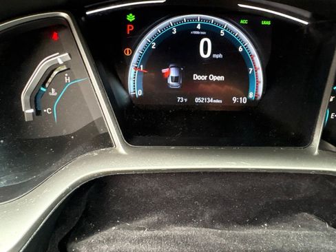 Used 2019 Honda Civic EX image 9