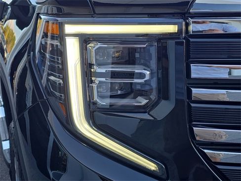 New 2026 GMC Sierra 1500 SLT w/ SLT Premium Plus Package image 10