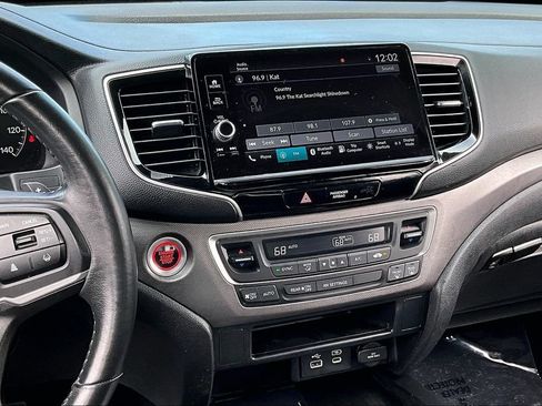 Used 2025 Honda Ridgeline Sport image 10