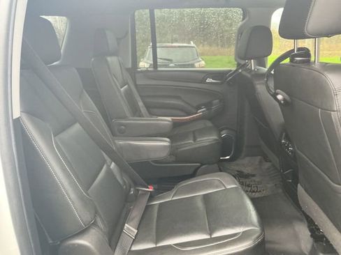 Used 2018 Chevrolet Suburban Premier AWD/4WD image 33