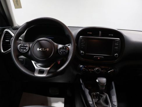 Used 2024 Kia Soul LX w/ Option Group 015 image 17